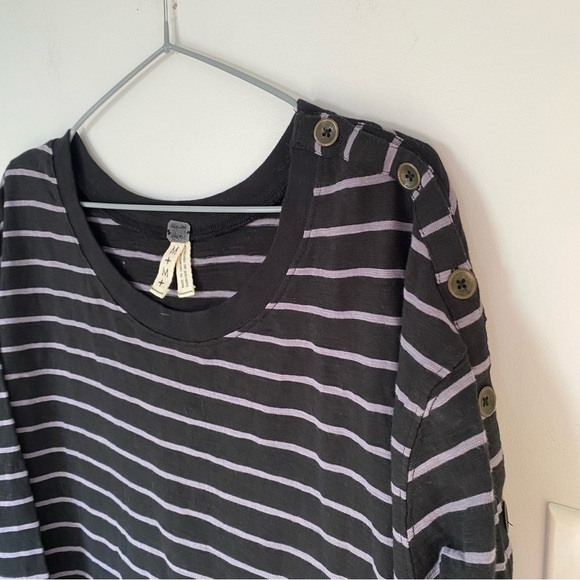 Free People We The Free Black and Purple Crew Neck Sweater Relaxed Fit Size Med - Picture 3 of 6